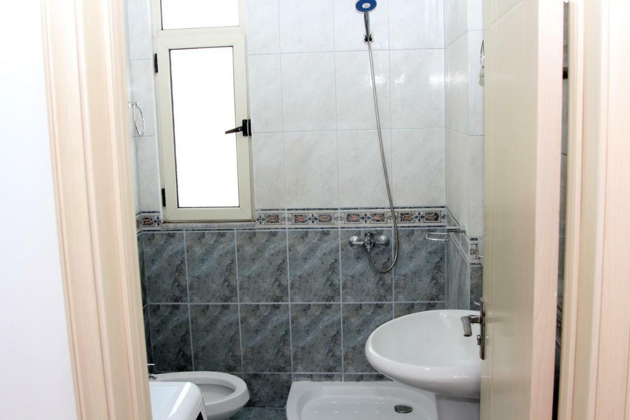 Fiqe Rental Tirana Esterno foto