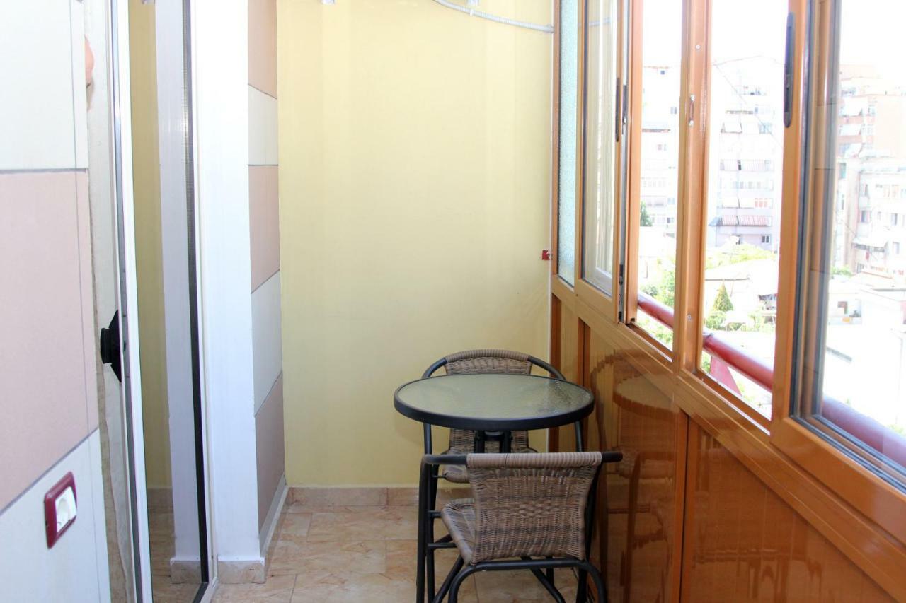 Fiqe Rental Tirana Esterno foto