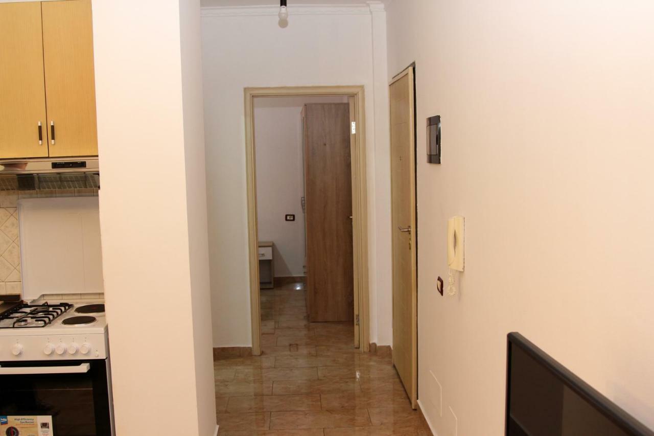 Fiqe Rental Tirana Esterno foto